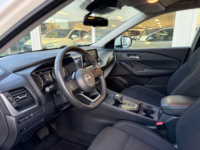 Nissan QASHQAI 1.3 MHEV Xtronic 2023 Hybride Benzine 16