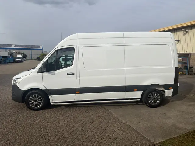 Mercedes-Benz Sprinter 311 2.2 CDI L2H2 2019 Diesel 2
