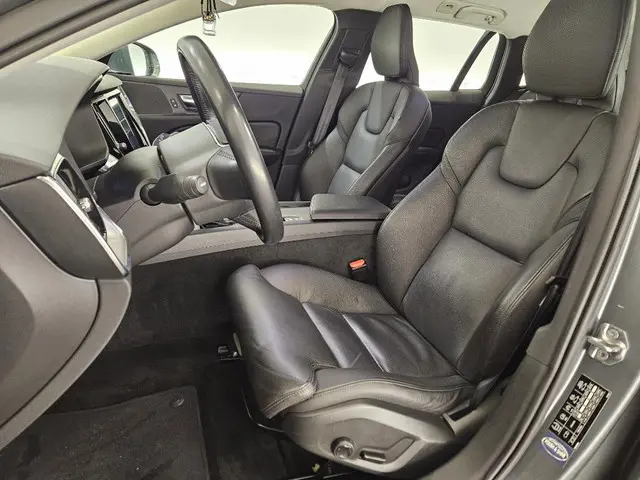Volvo V60 2.0 T5 Momentum 2019 Benzine 14