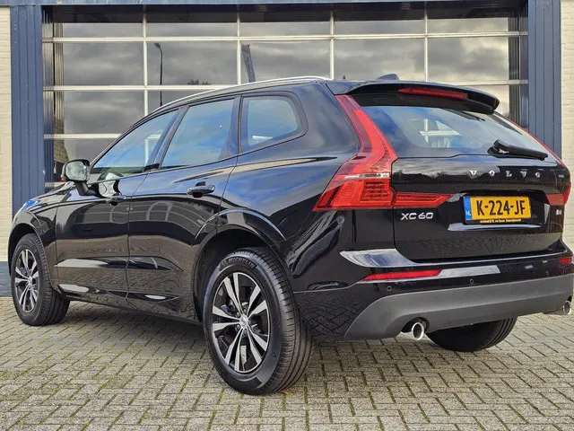 Volvo XC60 2.0 B4 Momentum 2021 Benzine 3