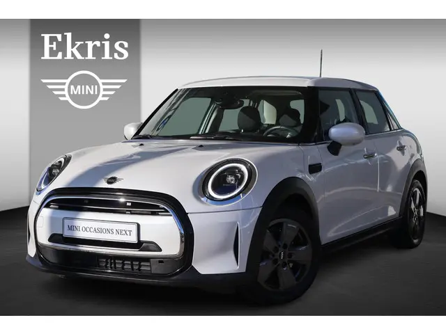 MINI 5-Deurs 1.5 Cooper Classic 2024 Benzine