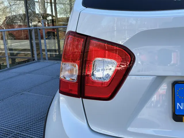 Suzuki Ignis 1.2 Select Smart Hybrid 2023 Benzine 27