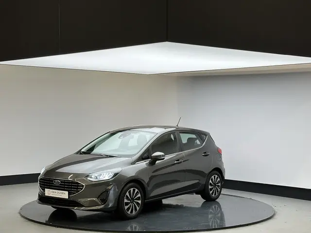 Ford Fiesta 1.0 EcoBoost Hybrid Titanium 2023 Benzine 11