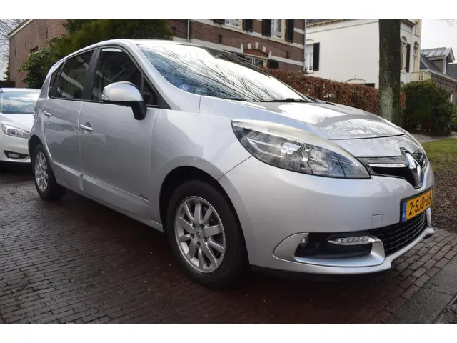 Renault Scénic 1.2 TCe Expression Trekhaak 2013 Benzine 3