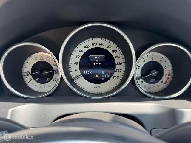 Mercedes-Benz E-Klasse Coupé 320 2015 Benzine 15