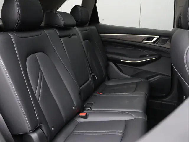 DFSK E5 PHEV 1.5 2025 Hybride Benzine 32