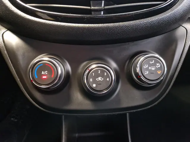 Opel KARL 1.0 Rocks Online Edition| Navi| 2018 Benzine 15