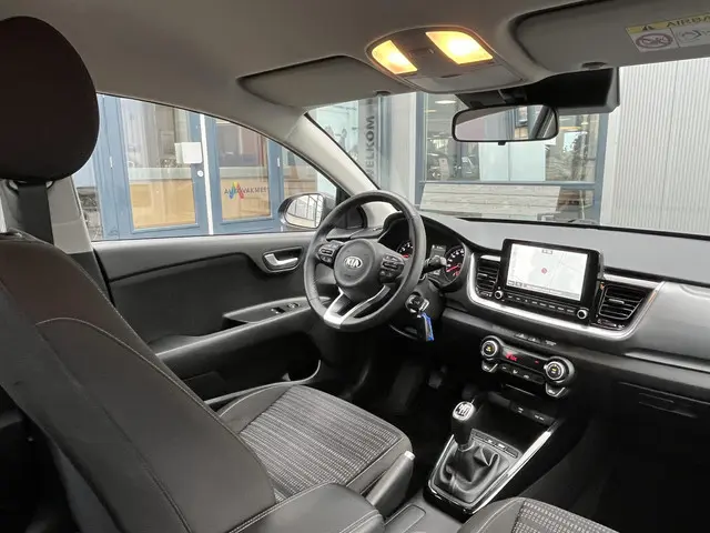 Kia Stonic 1.0 T-GDi MHEV DynamicLine 2021 Benzine 31