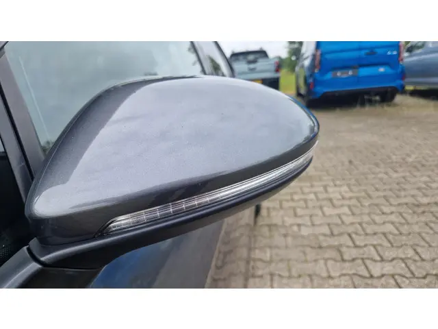 Volkswagen Golf 1.5 TSI Highline 2019 Benzine 33