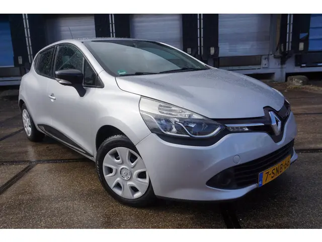 Renault Clio 1.5 dCi ECO Expression 2013 Diesel 25