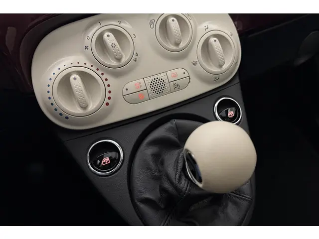 Fiat 500 1.2 Lounge 2019 Benzine 21