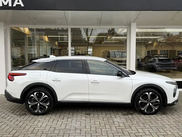 Citroën C5 X 1.6 Turbo Shine 2022 Benzine 3