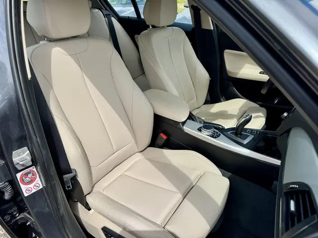 BMW 1 Serie 125i High Executive 2017 Benzine 27