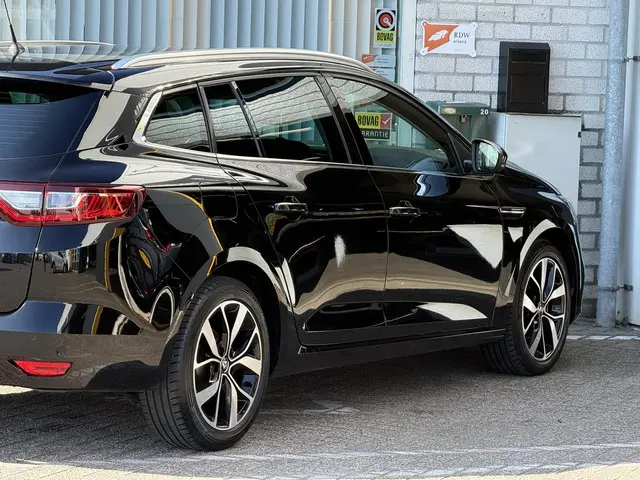 Renault Mégane Estate 1.3 TCe Bose 2019 Benzine 14