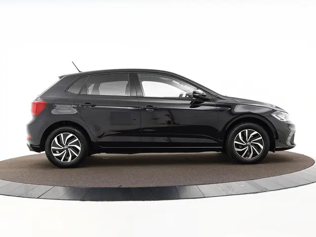 Volkswagen Polo 1.0TSI/95PK Life 2023 Benzine 20