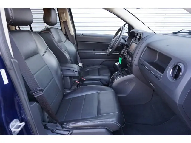 Jeep Compass 2.4 Limited 4WD AUTOMAAT 2012 Benzine 24