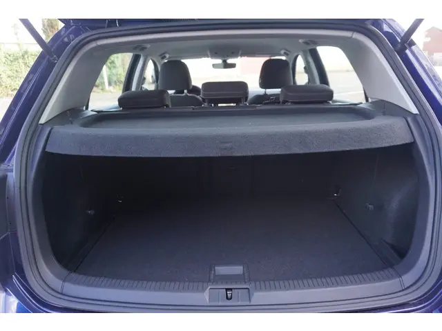 Volkswagen Golf 1.0 TSI Highline 2018 Benzine 23