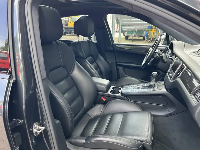 Porsche Macan 3.6 Turbo 2017 Benzine 27