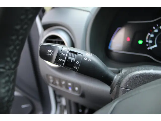 Hyundai Kona EV Premium 64 kWh 2020 Elektrisch 24