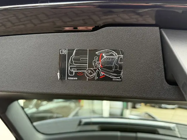 Volvo V60 2.0 B4 Momentum Bus. 2022 Benzine 27