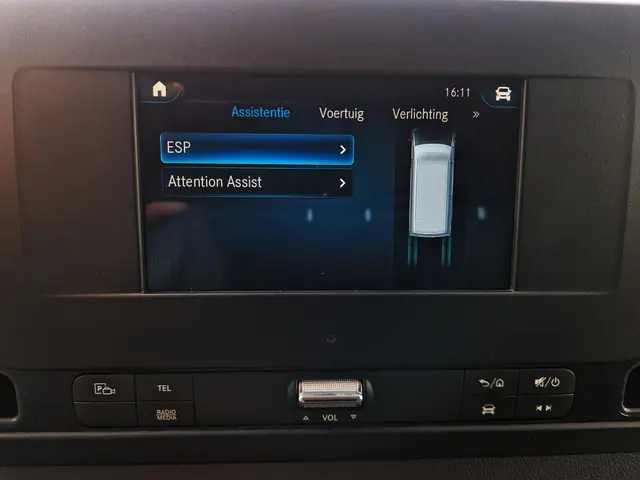 Mercedes-Benz Sprinter 211 1.9 CDI L2 H2 2022 Diesel 32