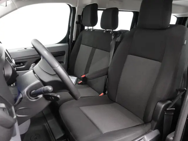 Opel Vivaro-e Combi L3H1 75 kWh 2022 Elektrisch 2