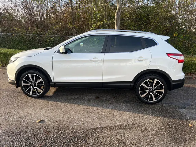 Nissan QASHQAI 1.2 Premier Edition 2014 Benzine 4