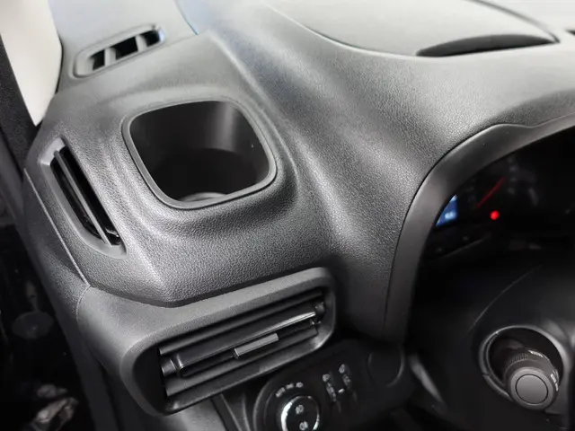 Opel Combo 130pk Automaat L2H1 Edition 2022 Diesel 14