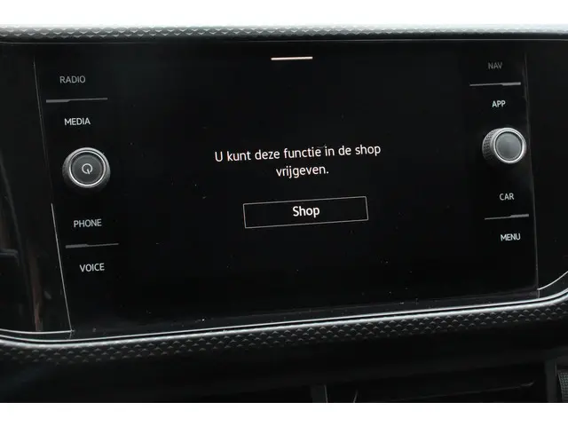 Volkswagen T-Cross 1.0 TSI 110pk DSG Life 2022 Benzine 20