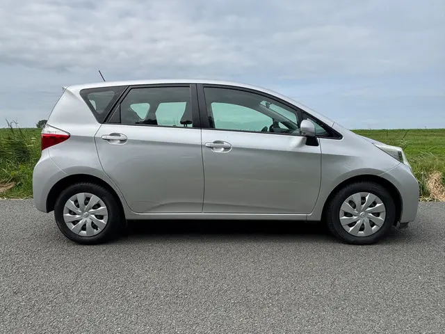 Toyota Verso-S 2