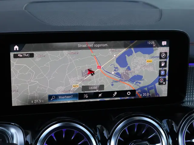 Mercedes-Benz EQB 300 4MATIC AMG line 2022 Elektrisch 22