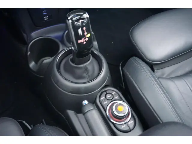 MINI 5-Deurs Cooper S Chili 2020 Benzine 16