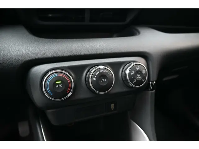 Toyota Yaris 1.0 VVT-i Comfort 2022 Benzine 13