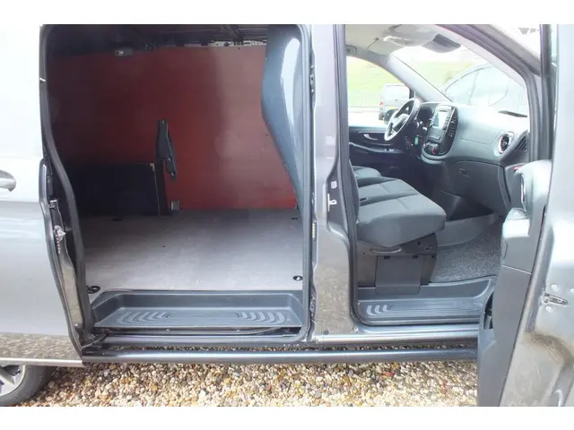 Mercedes-Benz Vito 119 CDI Lang 2022 Diesel 9