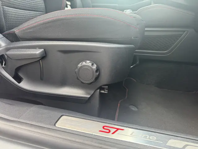Ford Kuga 2.5 PHEV ST-Line 2020 Hybride Benzine 7