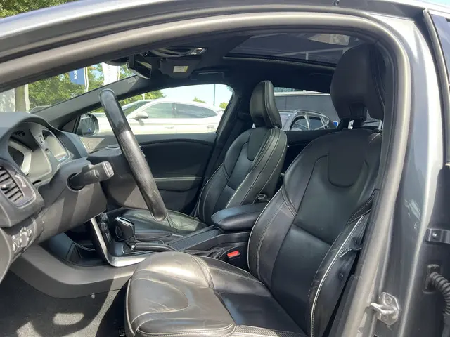 Volvo V40 1.5 T3 Polar+ Sport 2019 Benzine 17