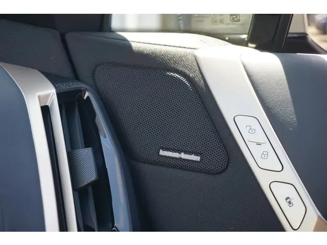 BMW iX xDrive40 2025 Elektrisch 17