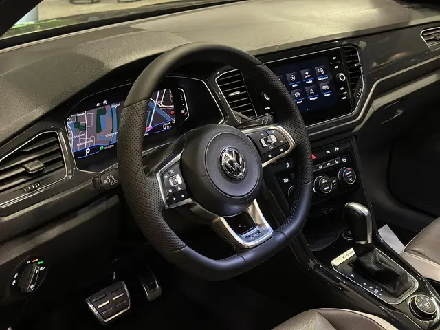 Volkswagen T-Roc 2.0 TSI 4Motion|PANO|BOMVOL 2018 Benzine 10