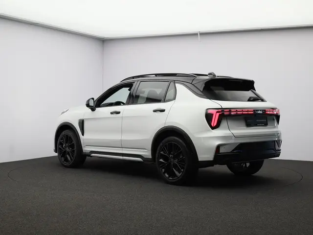 Lynk & Co 01 1.5 More 2025 Hybride Benzine 8