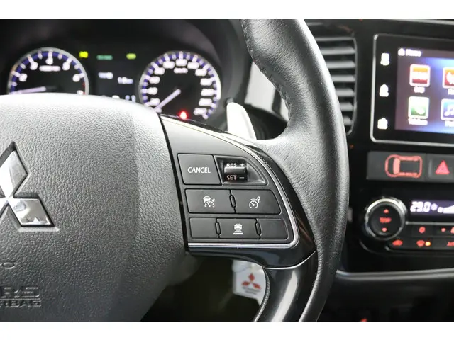 Mitsubishi Outlander 2.0 Executive Edition 2017 Benzine 20