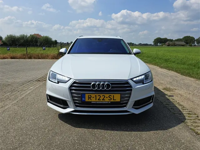 Audi A4 Avant 35 TFSI Pro Line 2019 Benzine 12