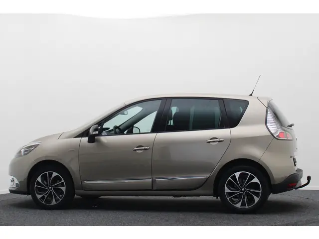 Renault Scénic 1.2 TCe Bose 2015 Benzine 17