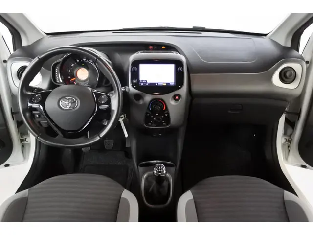 Toyota Aygo 1.0 VVT-i X-play 2020 Benzine 7