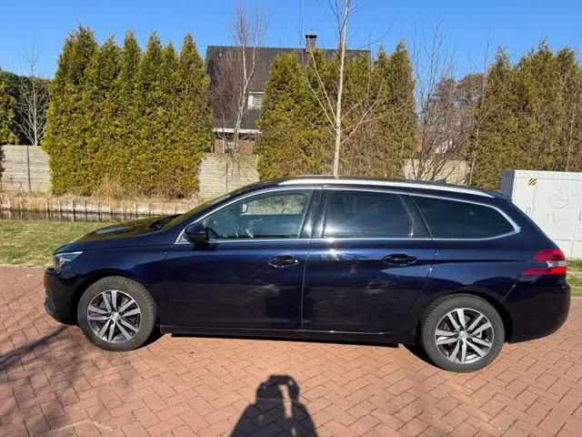 Peugeot 308 SW 1.2 PureTech Active 2019 Benzine 4