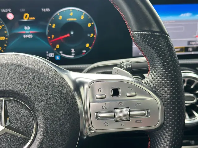 Mercedes-Benz CLA 250 4MATIC Premium Plus 2022 Benzine 44