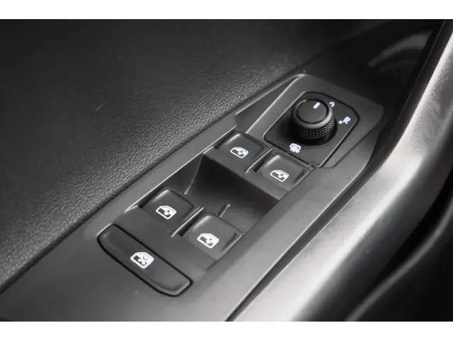 Volkswagen Polo 1.0 TSI Life 2023 Benzine 29