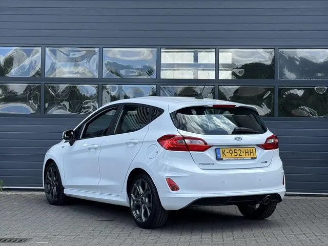 Ford Fiesta 1.0 ECOBOOST HYBRID ST-LINE X 2021 Benzine 16