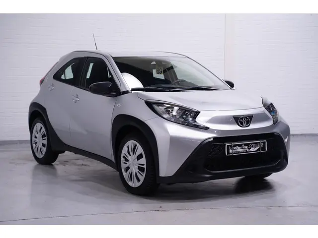 Toyota Aygo X 1.0 VVT-i MT Play 2022 Benzine 2