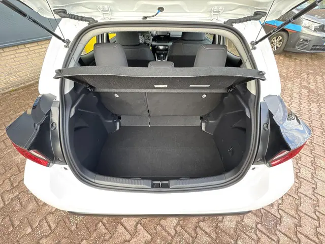 Toyota Yaris 1.5 Hybrid Active 2022 Hybride Benzine 7