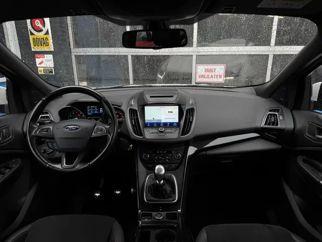 Ford Kuga 1.5 EcoBoost ST Line 2018 Benzine 4